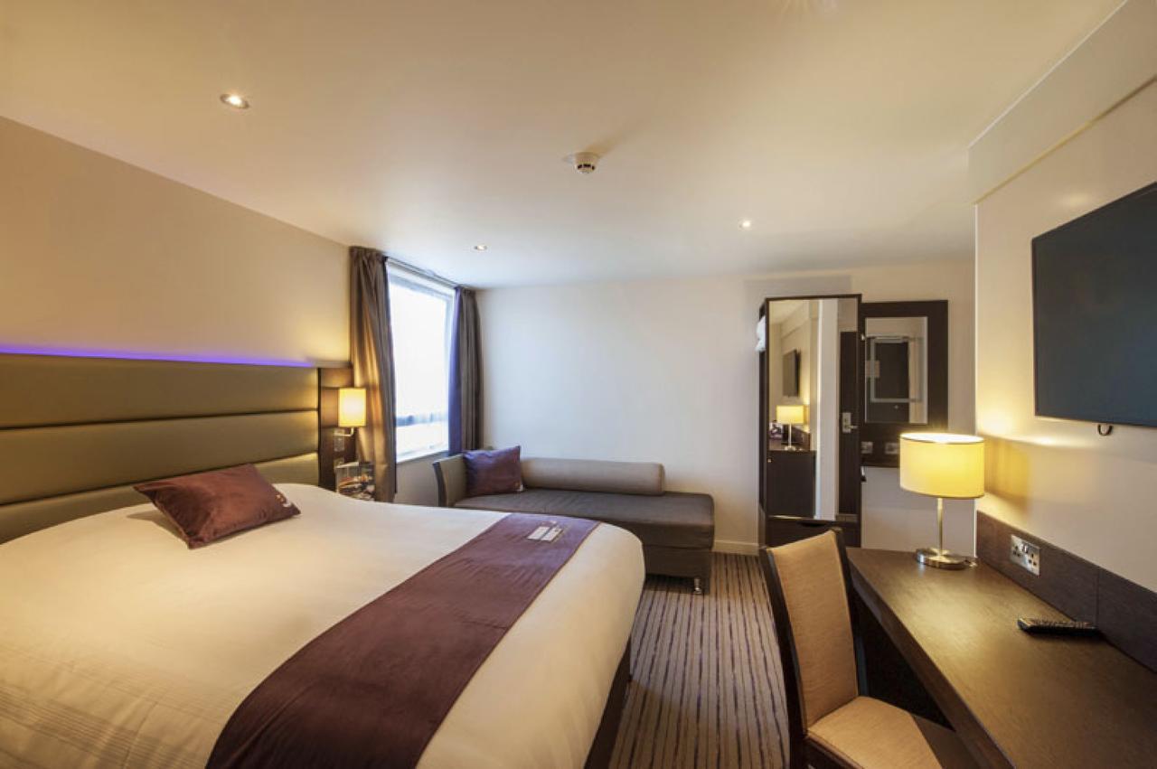 Premier Inn London Holborn Londres Exterior foto